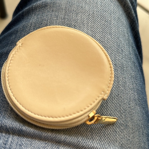 Loewe off white zippered small coin purse EUC authentic - Picture 3 of 11